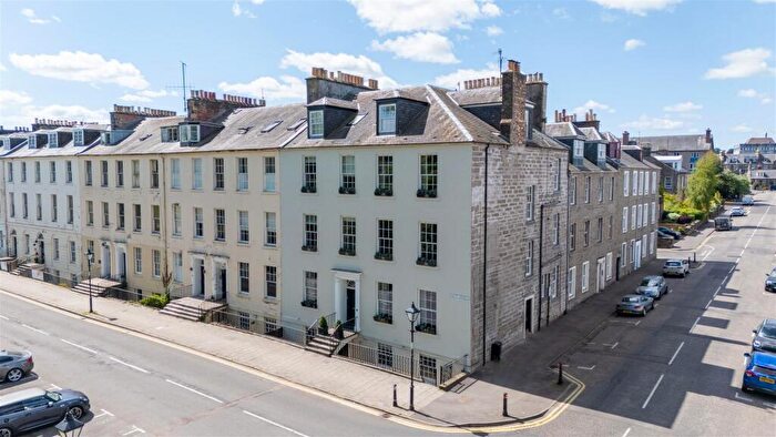 4 Bedroom Flat To Rent In Ericht, Barossa Place, Perth, PH1