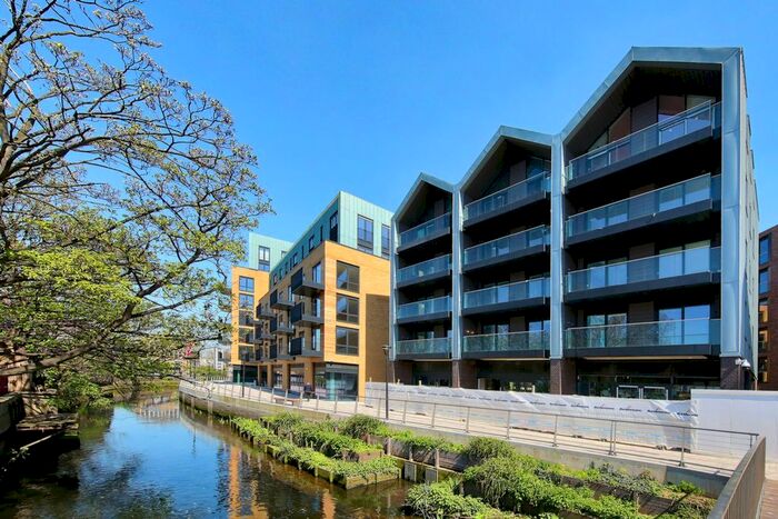 1 Bedroom Flat To Rent In Drapers Yard, Ram Quarter, SW18