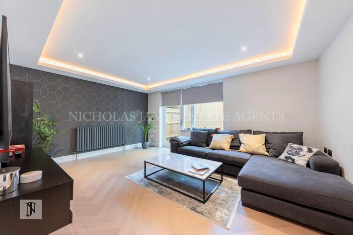 2 Bedroom Flat To Rent In Elland Close, Gaudin Court, Barnet, EN5