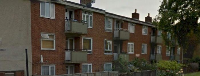 2 Bedroom Flat To Rent In Windsor Close Windsor Close, Windsor Grove, London, SE27