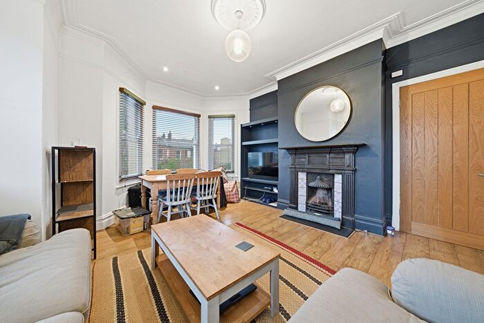 2 Bedroom Maisonette To Rent In Telford Avenue, Streatham, SW2