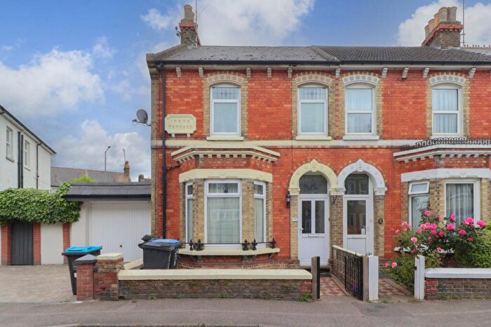 3 Bedroom End Of Terrace House For Sale In Helena Avenue, Margate, Kent, CT9