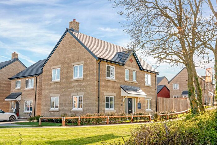 4 Bedroom Detached House For Sale In Viking Street, Oakham, LE15