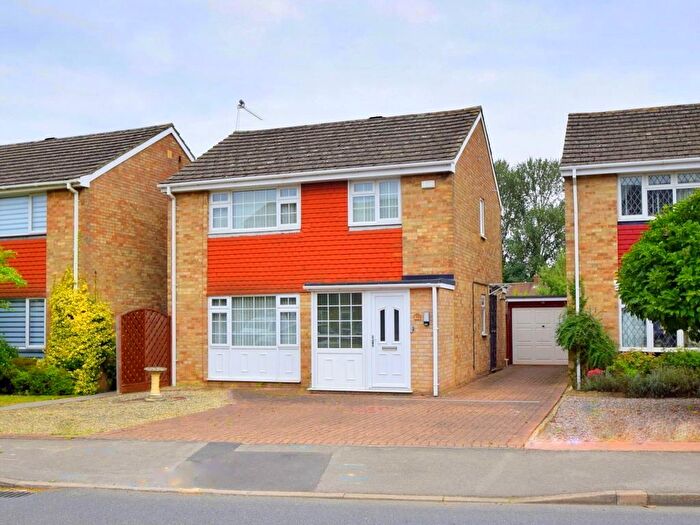 4 Bedroom Detached House To Rent In Gallys Road, Windsor, SL4