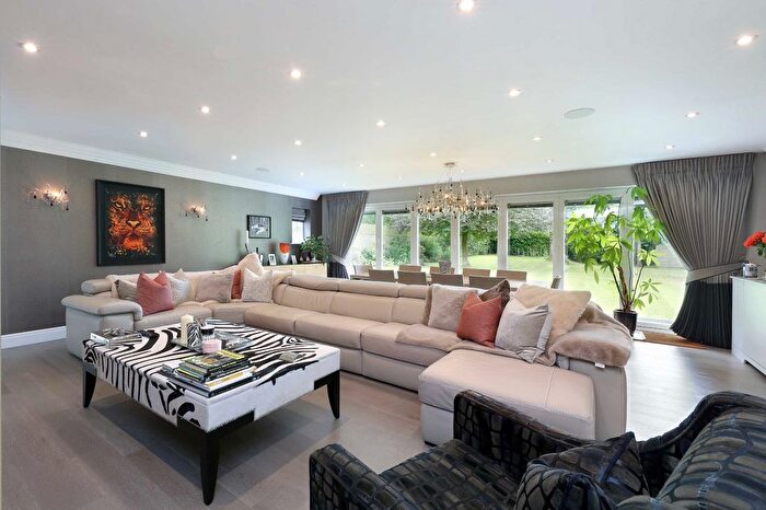 6 Bedroom Detached House For Sale In Ledborough Wood, Beaconsfield, Buckinghamshire, HP9