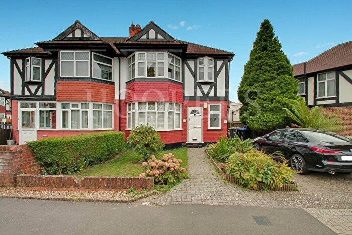 2 Bedroom Maisonette For Sale In Vincent Gardens, London, NW2