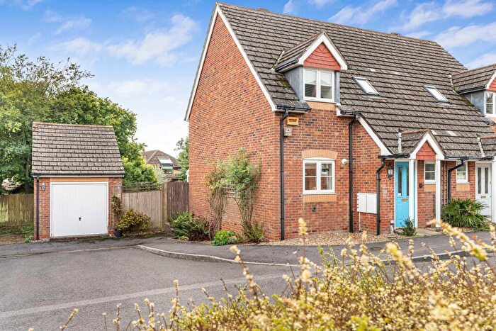 3 Bedroom Semi Detached House For Sale In Badger Close, Four Marks, Alton, Hampshire, GU34