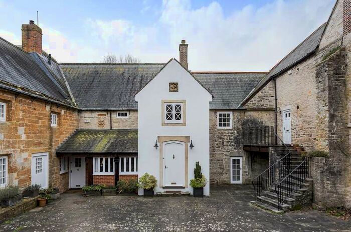 3 Bedroom Terraced House For Sale In Stinsford, Dorchester, DT2