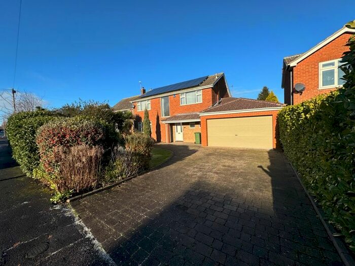 4 Bedroom Detached House To Rent In Grove Coach Road, Retford, DN22