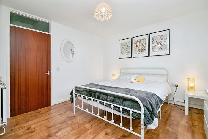 1 Bedroom Flat For Sale In Dock View Road, Barry, CF63