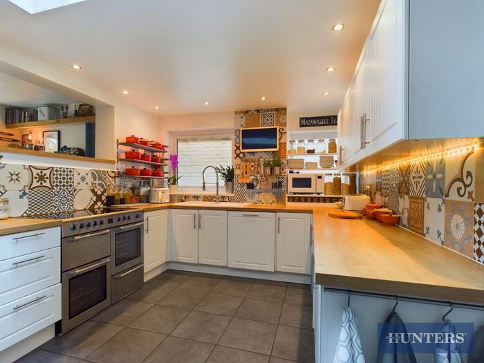 2 Bedroom Flat To Rent In Fulford Road, Scarborough, YO11