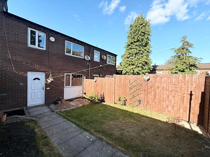 3 Bedroom Terraced House To Rent In Snowden Vale, Leeds, West Yorkshire, LS13