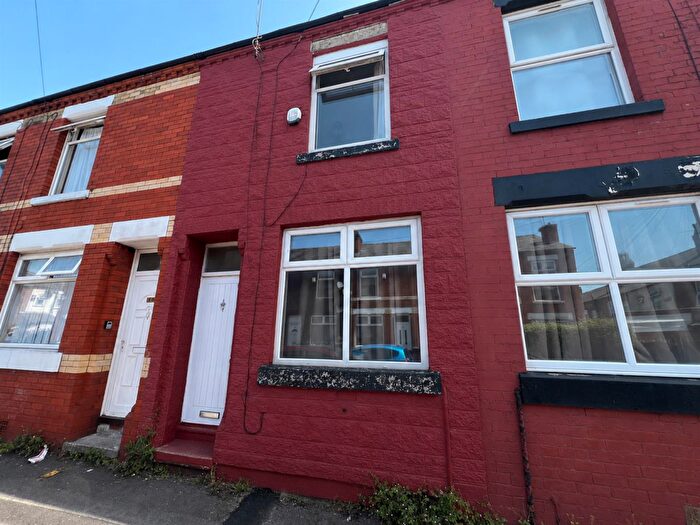 3 Bedroom Terraced House To Rent In Acheson Street, Manchester, M18