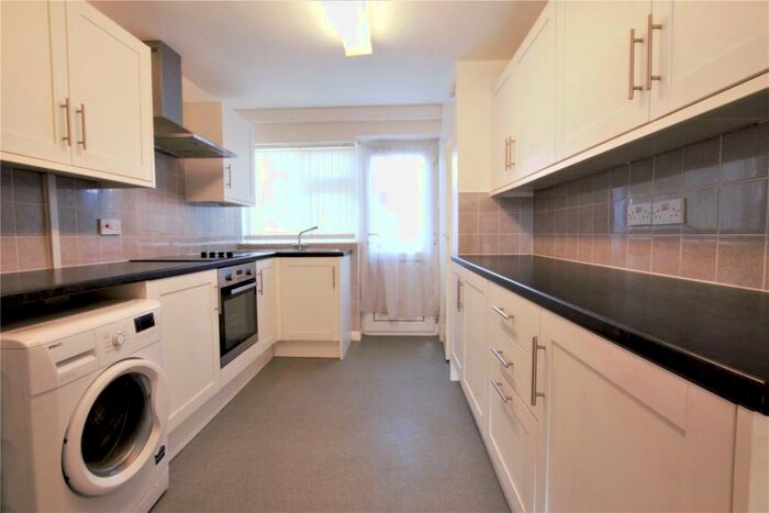 2 Bedroom Apartment To Rent In Chapel Lane, Farnborough, GU14