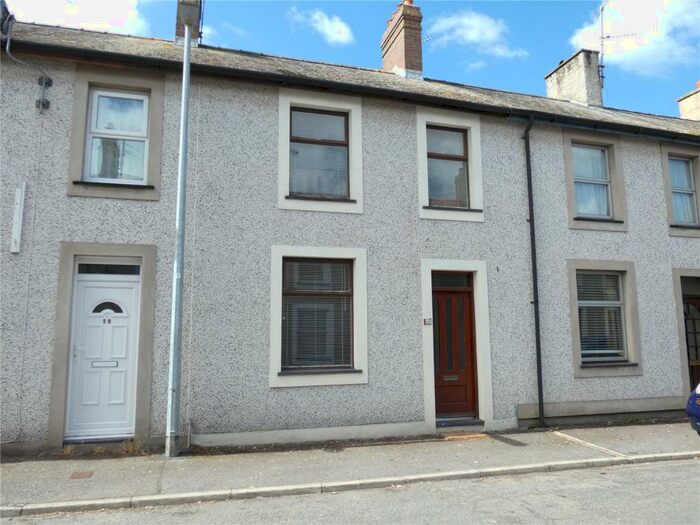 3 Bedroom Terraced House To Rent In Fair View Road, Bangor, Gwynedd, LL57