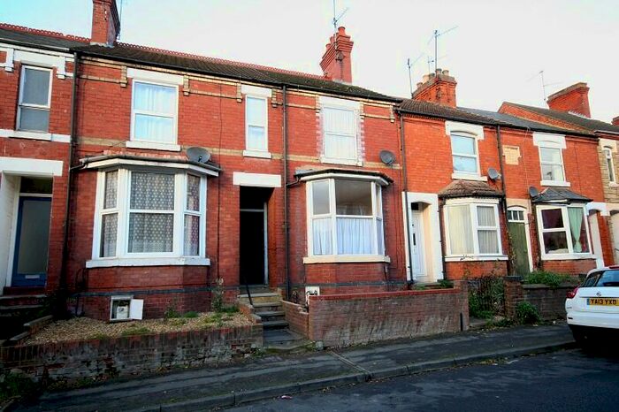 3 Bedroom Terraced House To Rent In Queen Street, Rushden, Northamptonshire., NN10
