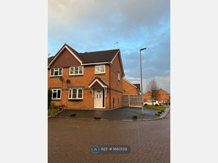 3 Bedroom End Of Terrace House To Rent In Kingswood Crescent, Middlewich, CW10
