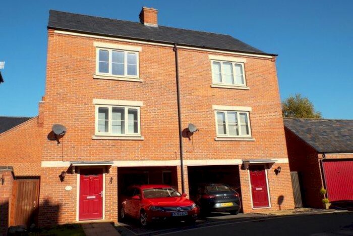 3 Bedroom Property To Rent In Taylor Court, Ashbourne, DE6
