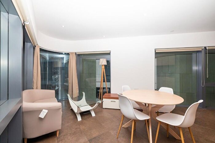1 Bedroom Flat For Sale In City Road, London, EC1V
