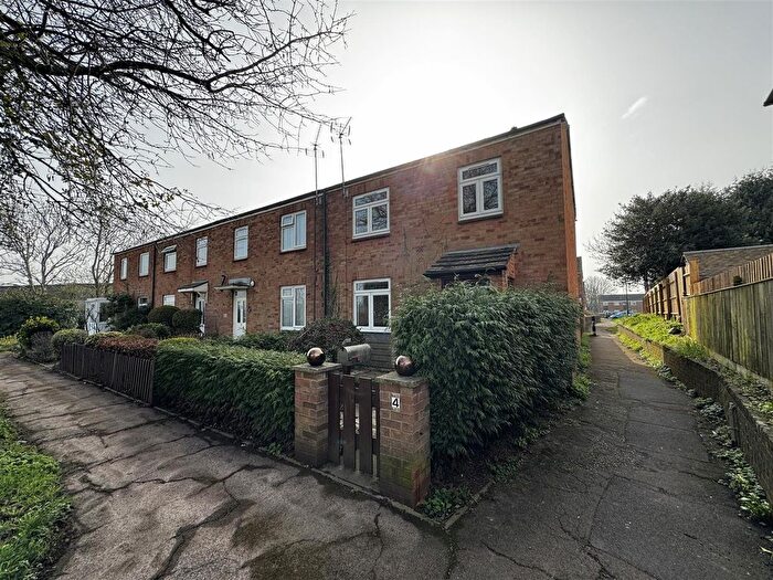 3 Bedroom End Terrace House For Sale In Onslow Road, Newent, GL18