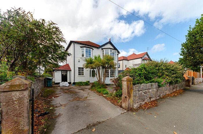 3 Bedroom Apartment For Sale In Whitehall Road, Rhos On Sea, Colwyn Bay, Conwy, LL28