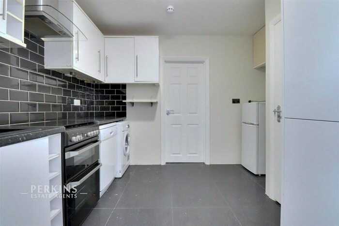 1 Bedroom Flat To Rent In Longhook Gardens, Northolt, UB5