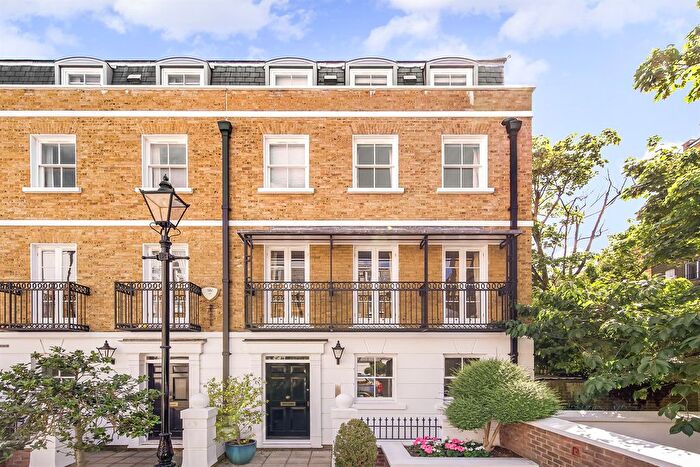 5 Bedroom End Of Terrace House To Rent In Thomas Place, London, W8