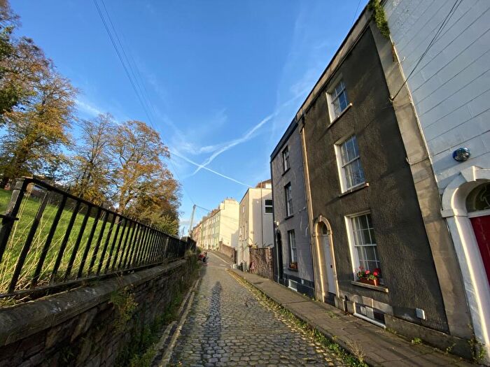 6 Bedroom Terraced House To Rent In Queens Parade, Bristol, BS1