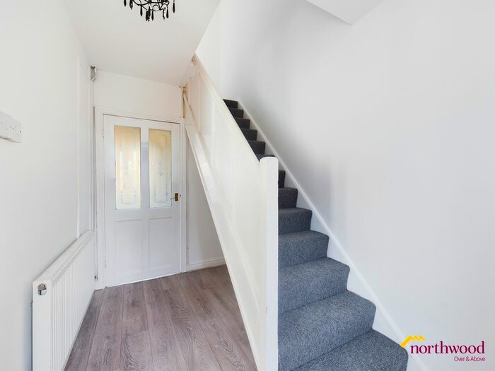 4 Bedroom Town House To Rent In Underwood Road, Silverdale, ST5