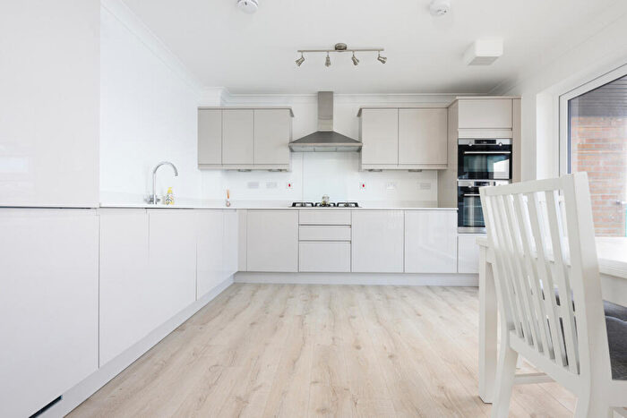2 Bedroom Flat To Rent In Cunningham Court, Skelmorlie, PA17
