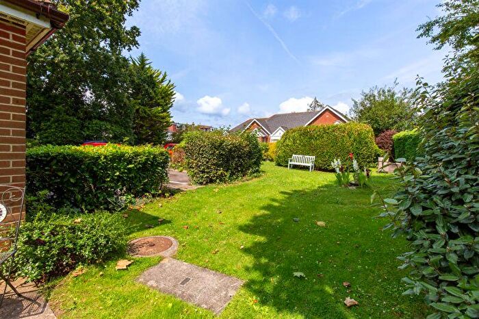 1 Bedroom Flat For Sale In Havant Road, Emsworth, PO10