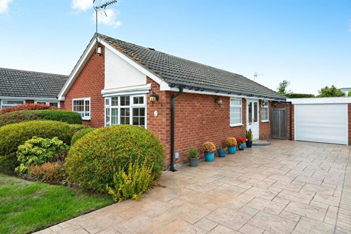 2 Bedroom Detached Bungalow For Sale In Allangate Close, Wirral, CH49