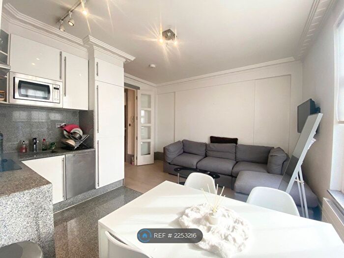 1 Bedroom Flat To Rent In Hallam Street, London, W1W