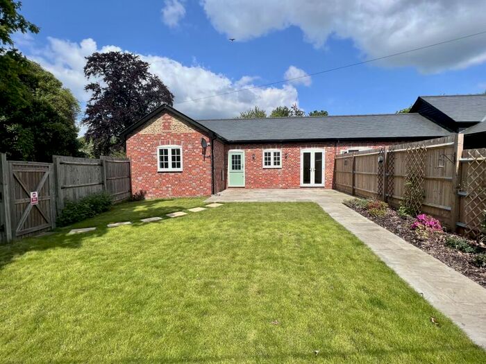 2 Bedroom Bungalow To Rent In Bellingdon, Chesham, HP5