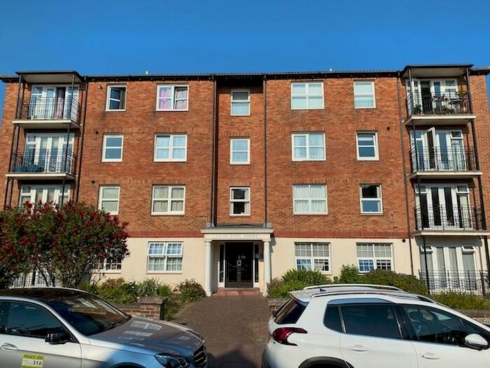 1 Bedroom Flat To Rent In Byron Road, Worthing, BN11