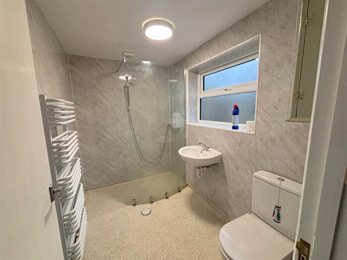 3 Bedroom House To Rent In The Street, Freston, Ipswich, IP9