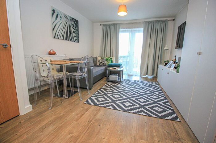 1 Bedroom Flat For Sale In Capstan Road, Centenary Quay, SO19