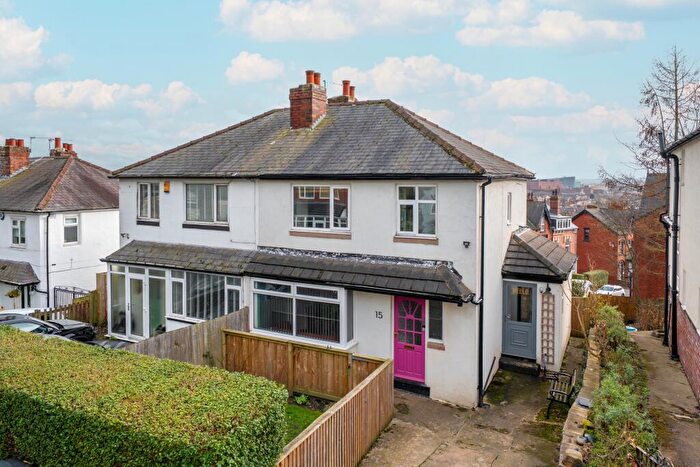 3 Bedroom Semi-Detached House For Sale In Mount Pleasant Avenue, Leeds, LS8