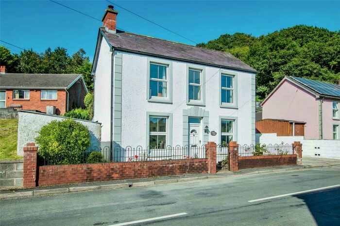 3 Bedroom Detached House For Sale In Whitemill, Carmarthen, Carmarthenshire, SA32