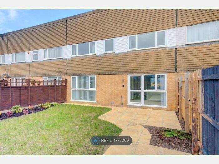 3 Bedroom Terraced House To Rent In Loughrigg Avenue, Cramlington, NE23