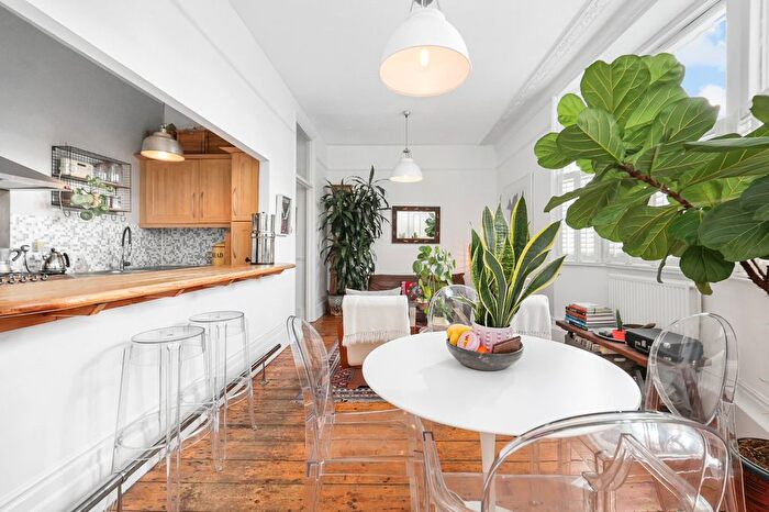 1 Bedroom Terraced House To Rent In Rochester Road, Camden, NW1