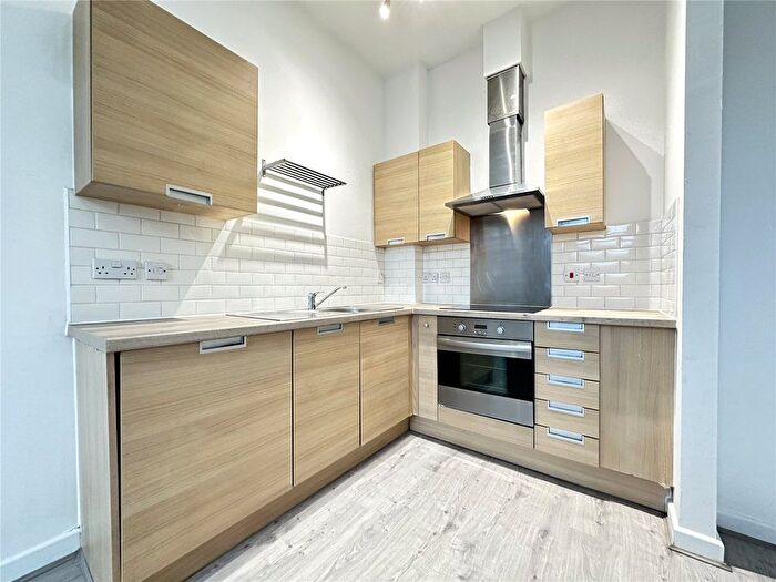 2 Bedroom Flat To Rent In St Vincent Court, Littlemoor Road, Pudsey, West Yorkshire, LS28