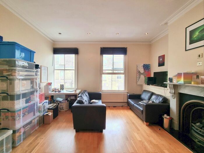 2 Bedroom Flat To Rent In St. Philip Street, London, SW8