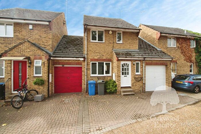 3 Bedroom Cottage To Rent In Manor House Lane, Datchet, SL3