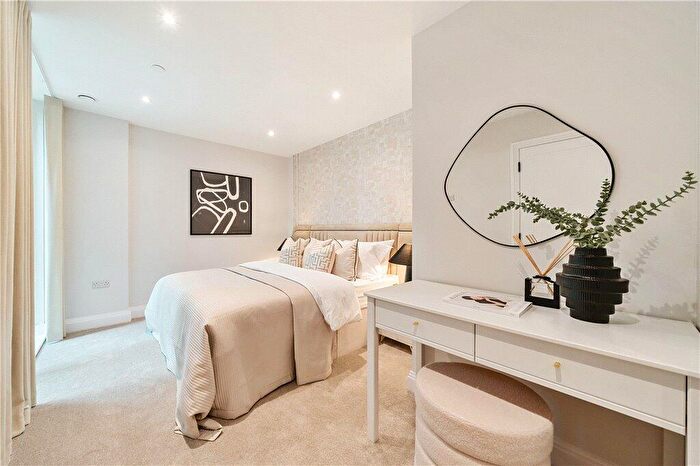 2 Bedroom Apartment For Sale In Tweedy Road, Bromley, BR1