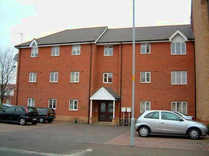 2 Bedroom Flat To Rent In Mayesbrook Grove, Barking, Essex IG11
