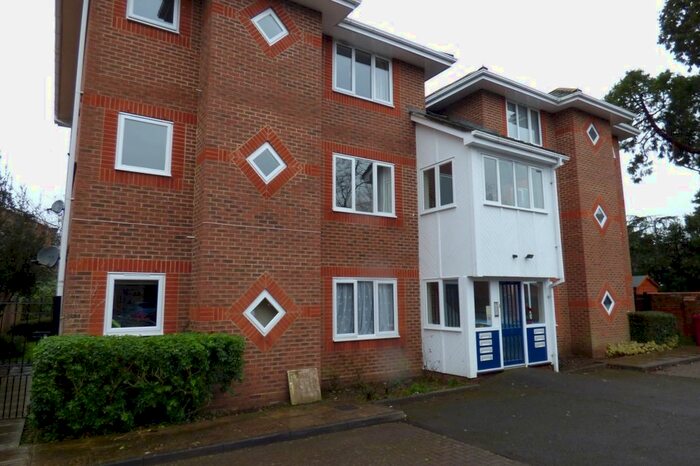 2 Bedroom Flat To Rent In Southcote Road, Reading, RG30
