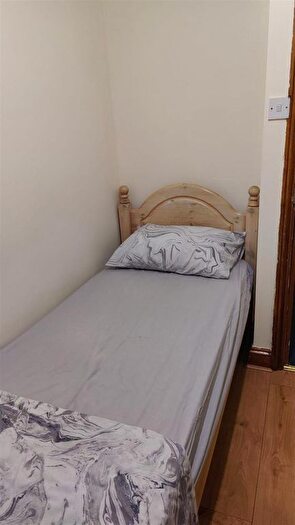 Property To Rent In Broughton Road, Ealing, W13