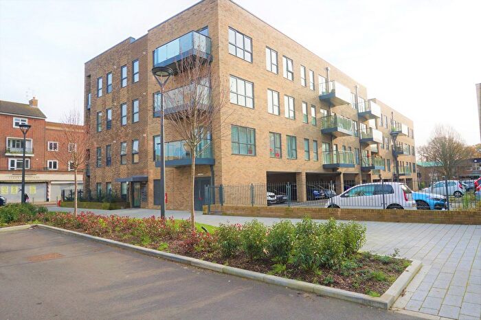 1 Bedroom Flat To Rent In Bowerman Court, Bucknall Place, Hertfordshire, WD19