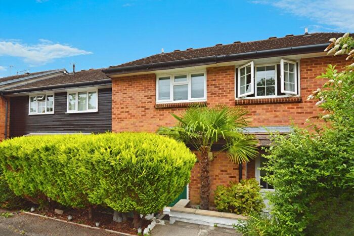 2 Bedroom End Of Terrace House To Rent In The Leys, Jersey Farm, St Albans, AL4